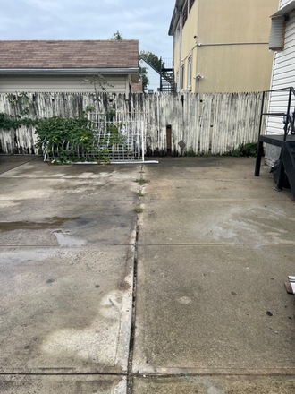 New York NY, Queens Private 2 Car Parking, Queens 5 Mins From JFK