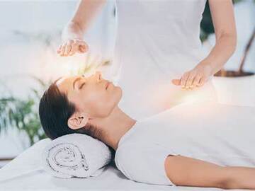 Selling: Chakra healing and balancing ✨✨✨