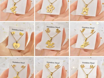 Comprar ahora: 90pcs Mixed lot Simple Insect Animal Necklace & Earring Set