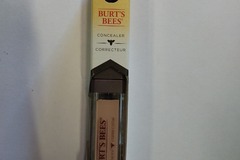 Comprar ahora: Burt's Bees Med/Dark Concealer 1715