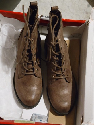  100% authentic women's shoes