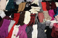 Buy Now: 25 Pairs Assorted Department Store Womens Gloves Mittens