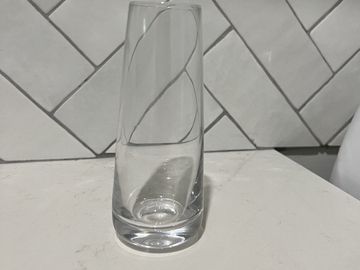 Selling: Small round vases 