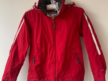 Winter sports: Super warm women”s jacket with cosy collar