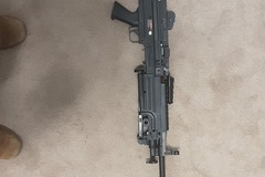 Selling: M249 airsoft machine gun
