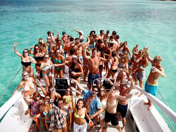 Reserve your space: Boat Party