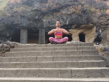 Wellness Session Packages: Classical hatha yoga with pranayama and meditation 