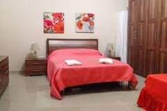 Rooms for rent: Gzira/Sliema Savoy - TWO Double beds bedroom inc ensuite bathroom
