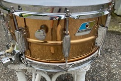 Selling with online payment: Ludwig Supersensitive Olive badge - late 80's - Bronze