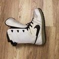 Winter sports: Nike Vapour UK 10.5 Snowboard Boots