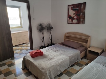 Rooms for rent: ST JULIANS - ROOM AVAILABLE