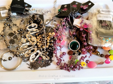 Bulk Lots: 15 paparazzi jewelry sets + extra free items