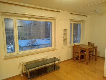 Annetaan vuokralle: Vuokrataan pieni kaksio/Small two-room apartment for rent