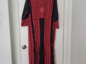 Thobe sitti Marketplace Pre owned hand embroidered Palestinian