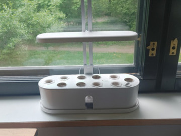 Selling: Hydroponic grow systems