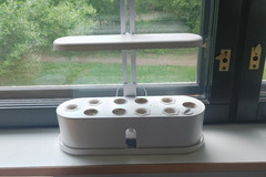 Selling: Hydroponic grow systems