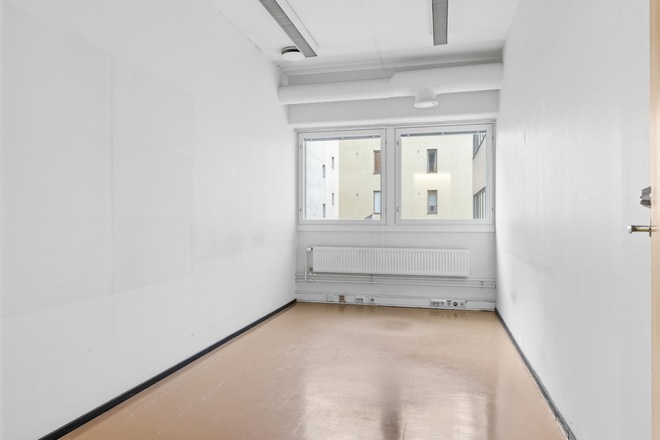 Toimistohuoneita Hakaniemen torin laidalta