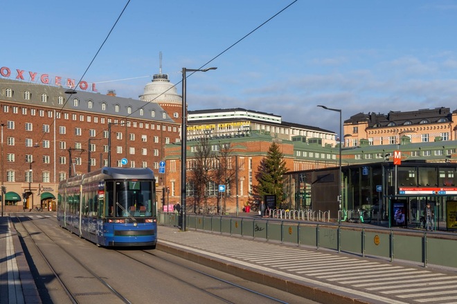 Toimistohuoneita Hakaniemen torin laidalta
