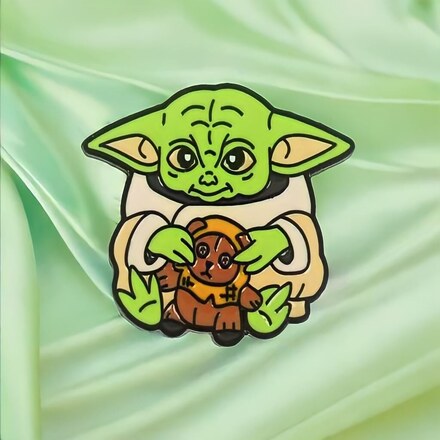 Pin metálico baby yoda