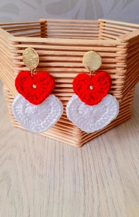Aretes tejidos