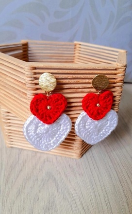 Aretes tejidos