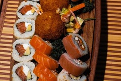 Productos: COMBOS DE SUSHI VARIADOS