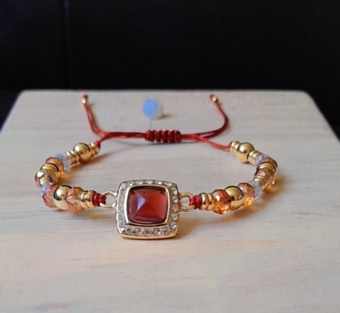 Pulseras tejidas y ajustables