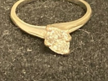 Compra a precio fijo : Heirloom Diamond & White Gold Solitaire Ring