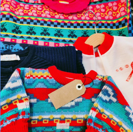 Vêtements, accessoires jouet de seconde main
