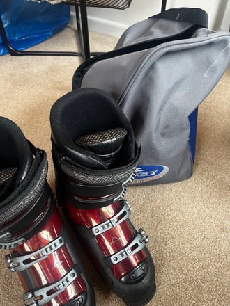 Ski boots 28 deals