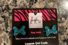 Selling with online payment: Minnie Bow Earrings 