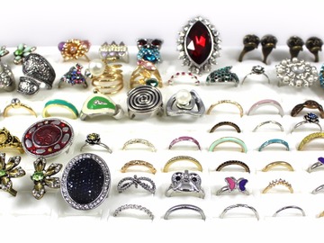 Buy Now: (1,047 Piece) Stylish Rings For Women - Fashion Jewelry Lot