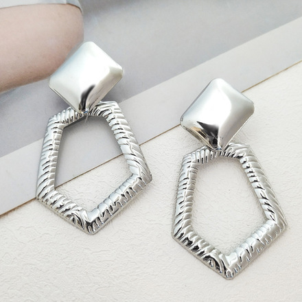 Elegant Green Colour Diamond Geometry Irregular Earrings main image 0