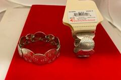 Buy Now: 100 pcs--Kohl's Silver Disc Bracelet-$24.00 retail--$.99 pcs