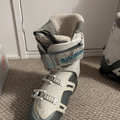 Winter sports: Salomon Ski boots - womens