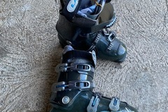 Winter sports: Lange ski boots Mondo 25.5