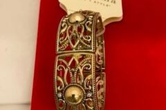Buy Now: 15 pcs-Kohl's Antique Gold Bracelets-$24.00 retail-$0.99 pc