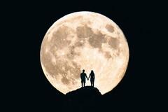 Selling: Powerful Full Moon Love Reading & Reiki Heart Chakra Activation