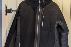 Winter sports: Dare2b black jacket
