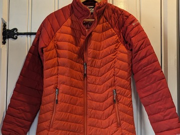 Winter sports: Insulated jacket
