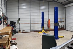 Rental by Day: Shop with lift