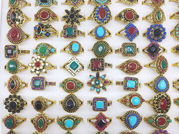 Comprar ahora: 200 Pcs Vintage Colorful Female Rings