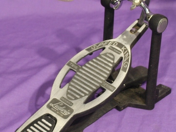 Selling with online payment: Newer Ludwig Speed King bass drum pedal