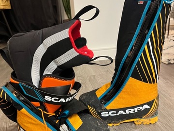 Hiring Out (per day): Scarpa 8000m boots