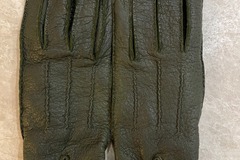 Selling with online payment: [EU] NWT Suitsupply dark green peccary gloves, size 8.5