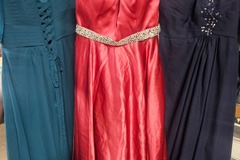 Comprar ahora: 25 lbs. Formal dresses different sizes and styles