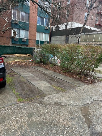 Flushing NY, Safe Secure SUV Parking Forest HIlls