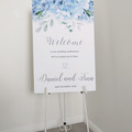Renting out: White easel stand - HIRE