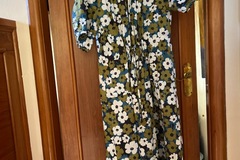 Selling: Floral Dress