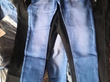 Sell: Ladies jeans in stock